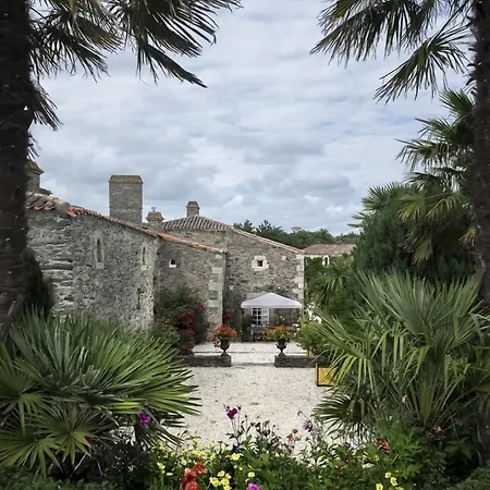 Logis De La Robliniere ベッド・アンド・ブレックファスト 3*